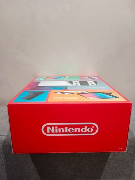 Портативна ігрова консоль Nintendo Switch OLED with White Joy-Con oledwhite фото
