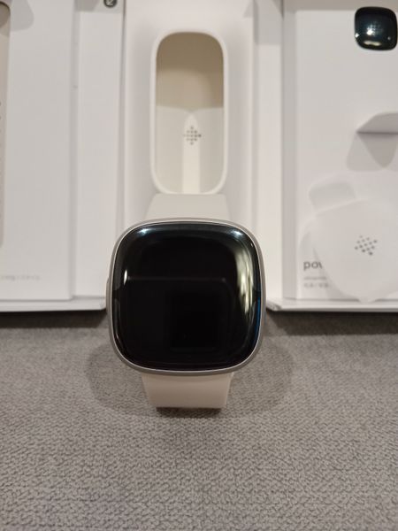 Смарт-годинник Fitbit Sense 2 Lunar White/Platinum (FB521SRWT) !OPEN BOX! Sense2Lunar фото